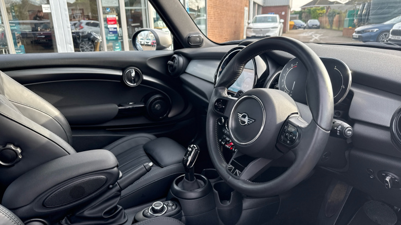 MINI Cooper 2.0 S Exclusive [Level 2] 3dr Auto Petrol Hatchback